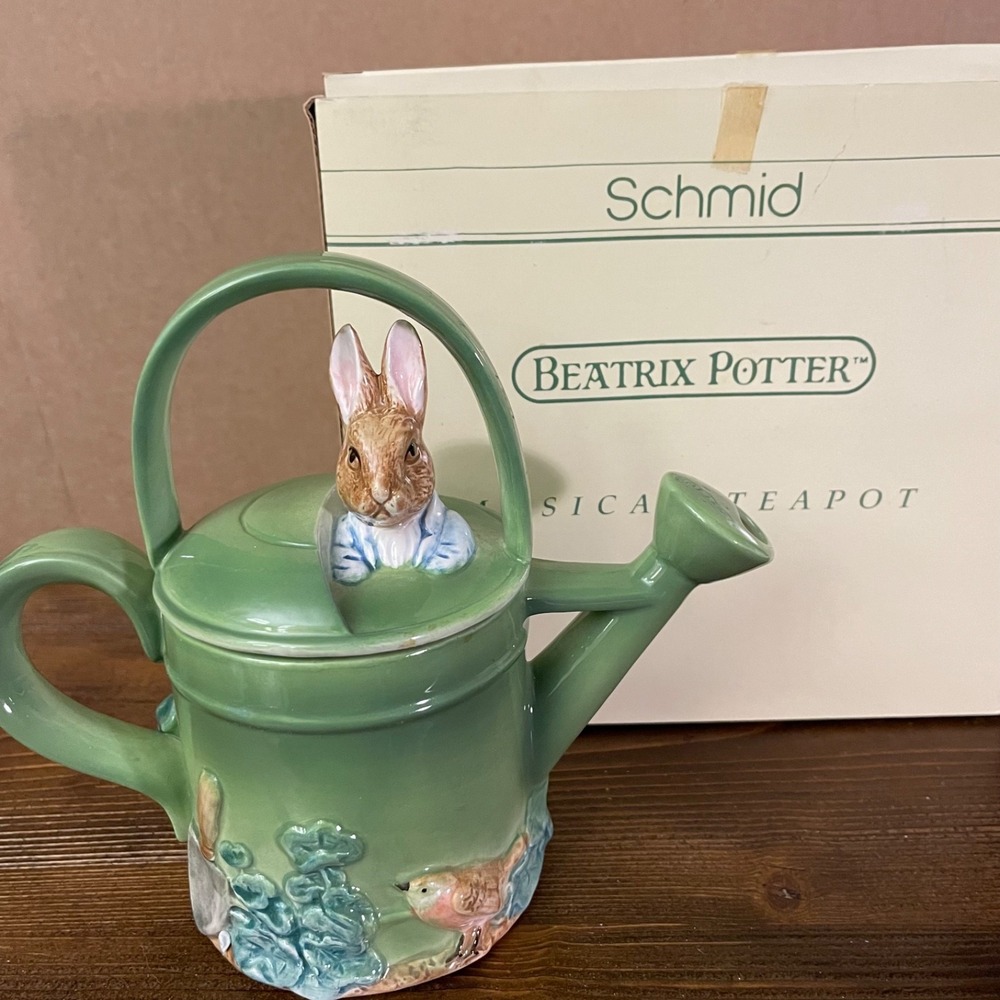 Vintage 1994 Schmid Peter Rabbit "Watering Can" Musical Teapot Peter Cottontail